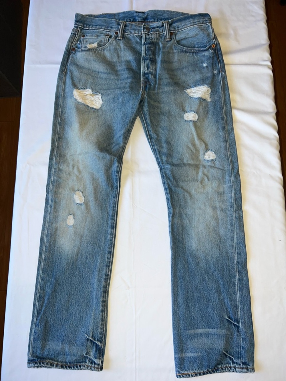 Levis 501 32x30 Distressed Straight Jeans